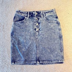 Guess jeans skirt. XS